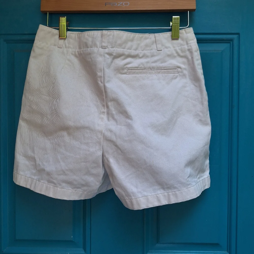 Preppy Chic Shorts White Cotton Dress Shorts with Side Pockets and Zipper Fly - Picture 6 of 6